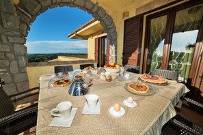 Villa | Balcony