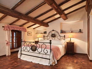 3 habitaciones y ropa de cama 