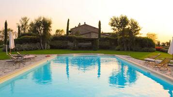 Villa | Pool | Indoor pool, outdoor pool
