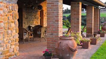 Villa | Balcony