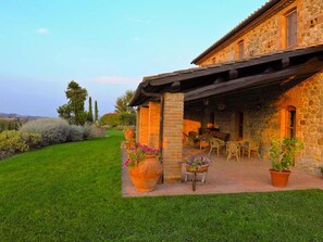 Villa | Balcony