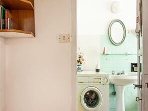 House | Bathroom