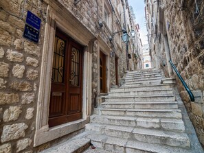 Unclassified image, 5 of 23, button - Apartment Maru - Two Bedroom Apartment With City View (Dubrovnik)