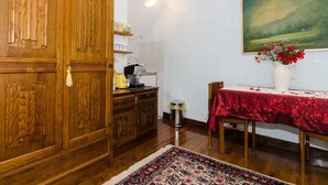 Living room - Apartment Taura - Studio Apartment With Balcony and Old City View (Dubrovnik)