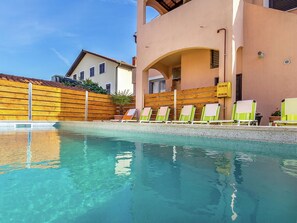 Apartment | Pool - Apartment in Liznjan With Pool and Terrace (Liznjan)