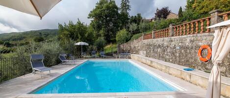 Hus | Pool | Utomhuspool