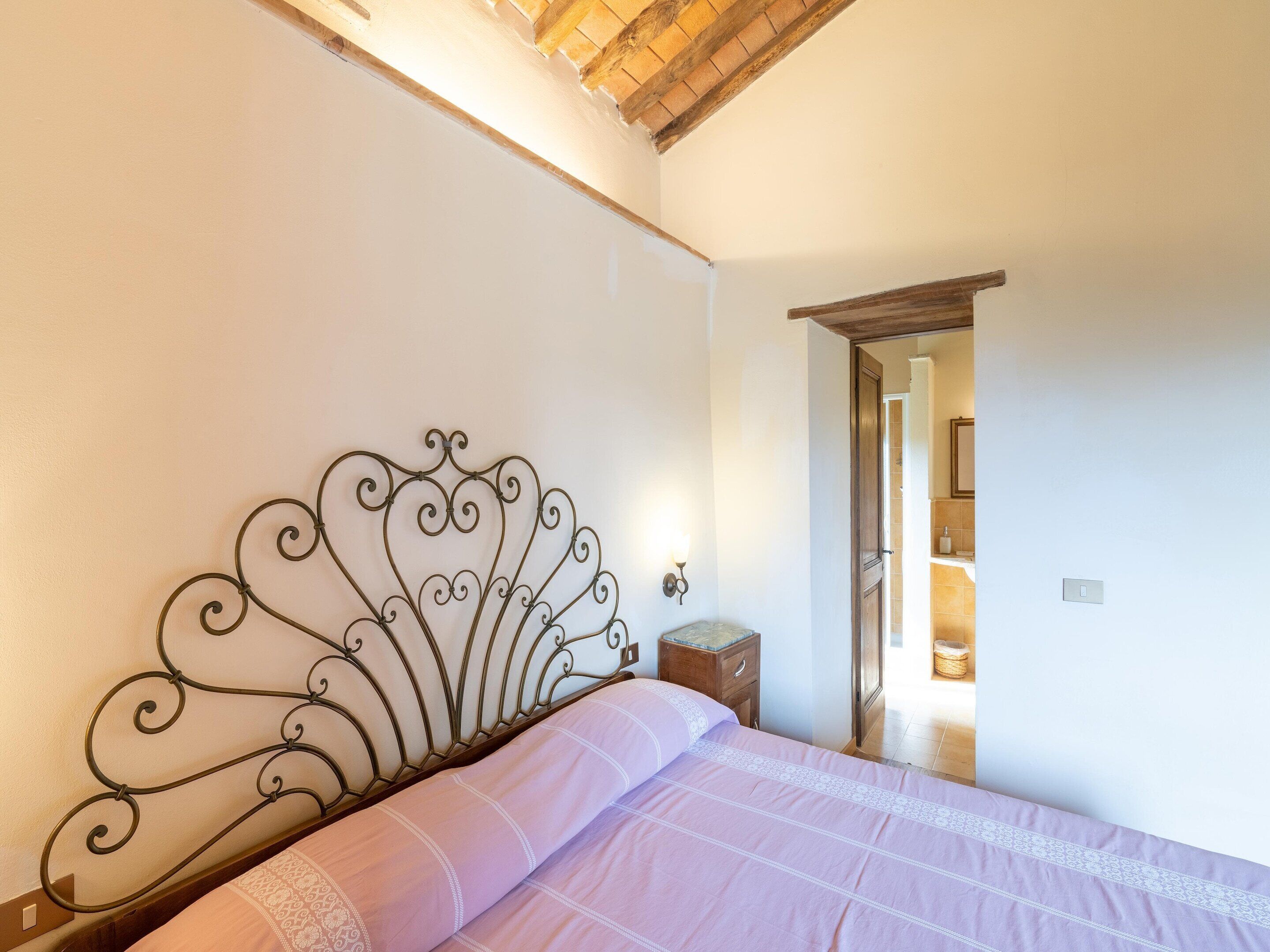 House | 2 bedrooms, individually furnished, bed sheets