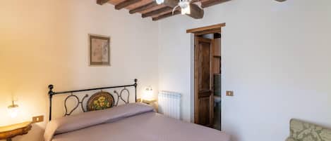 Casa | 2 habitaciones, muebles diferentes y ropa de cama