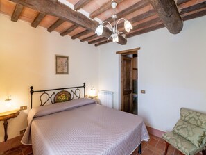 2 bedrooms, individually furnished, bed sheets - Belvilla by OYO La Torre (Caprese Michelangelo)