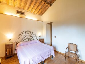 Huis | 2 slaapkamers, individueel gemeubileerd, beddengoed