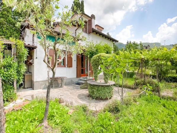 Villa | Exterior