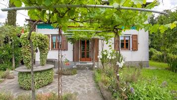 Villa | Exterior