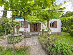 Villa | Exterior