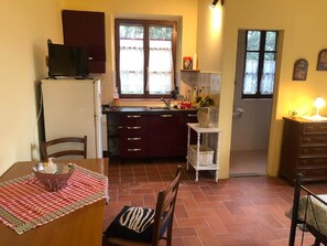 House | Private kitchen - Farmhouse in Paciano With Pool & Scenic Views (Paciano)