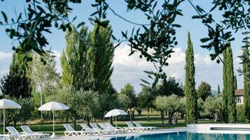 Apartment | Pool | Outdoor pool