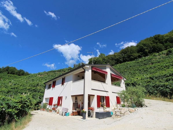 House | Exterior - Belvilla by OYO Riva dei Tor (Miane)