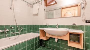 Chalet | Bathroom