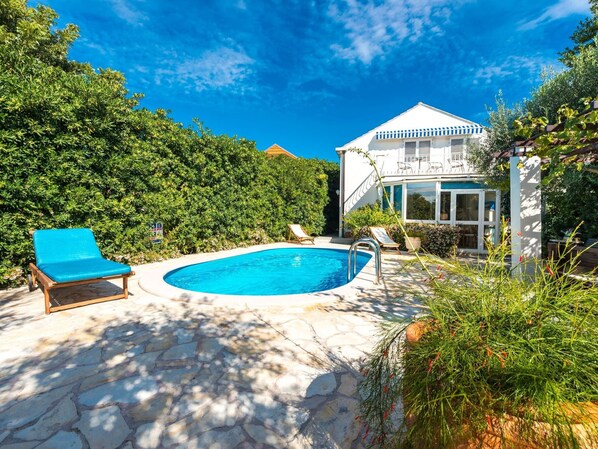 Villa | Pool - Villa Piano - Four Bedroom Villa With Terrace and Swimming Pool (Zupa dubrovacka)