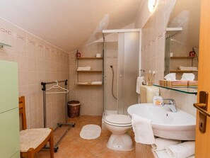 Apartment | Bathroom - Apartments Roda - Standard One Bedroom Apartment With Terrace - (Supetar)