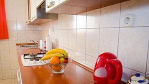 Căn hộ | Bếp riêng | Dụng cụ pha cà phê/trà, tủ lạnh, lò vi sóng, lò nướng 