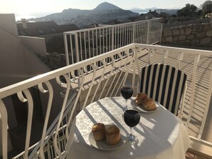 อพาร์ทเมนท์ | ระเบียง