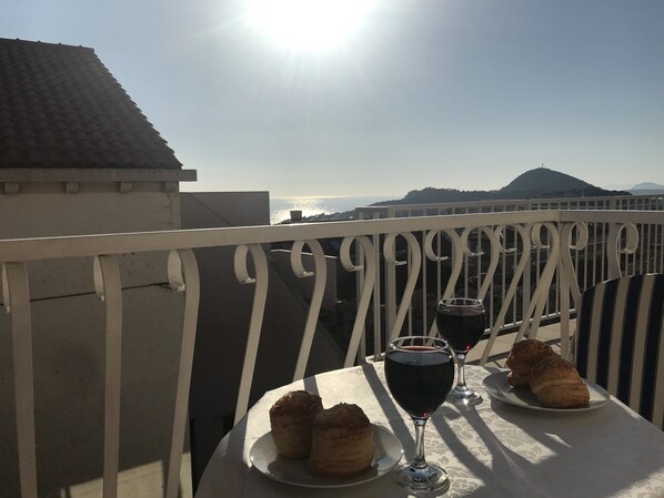 Apartment | Balcony