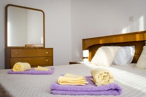 อพาร์ทเมนท์ | 2 ห้องนอน, เตารีด/โต๊ะรีดผ้า