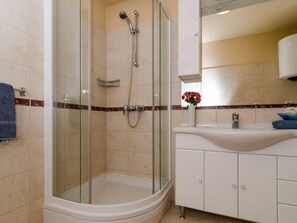 Apartment | Badezimmer | Badewanne