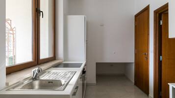 Apartment | Private kitchen | Fridge, oven, stovetop, dishwasher