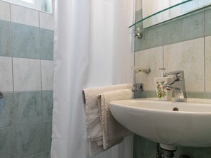 Appartement | Salle de bain | Sèche-cheveux