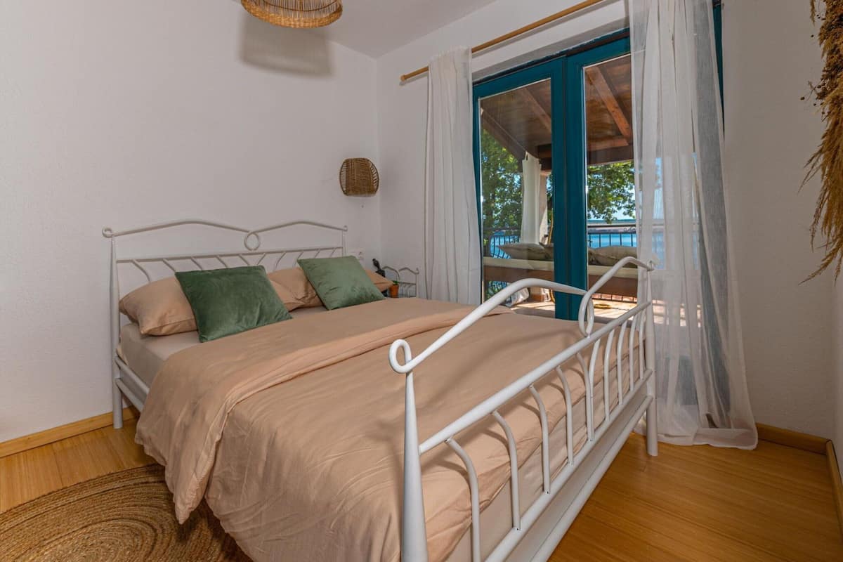 Villa | 3 habitaciones, muebles diferentes y tabla de planchar con plancha