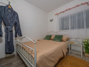 3 camere, con arredamento individuale, ferro/asse da stiro, lenzuola