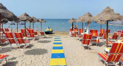 Cozy Apartment by the sea