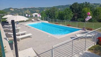 Rumah | Kolam renang | Kolam renang indoor dan kolam renang outdoor