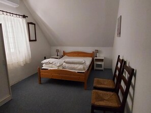 4 bedrooms, individually furnished, bed sheets