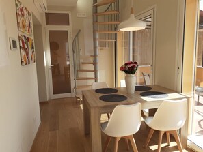 House | Tempat makan