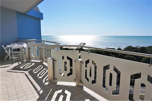 Apartment | Property grounds - 2-bedroom Apartment Near Beach (Caorle)
