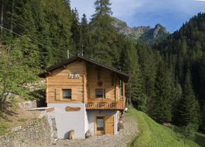Chalet | Exterior