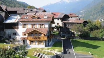 Chalet | Exterior