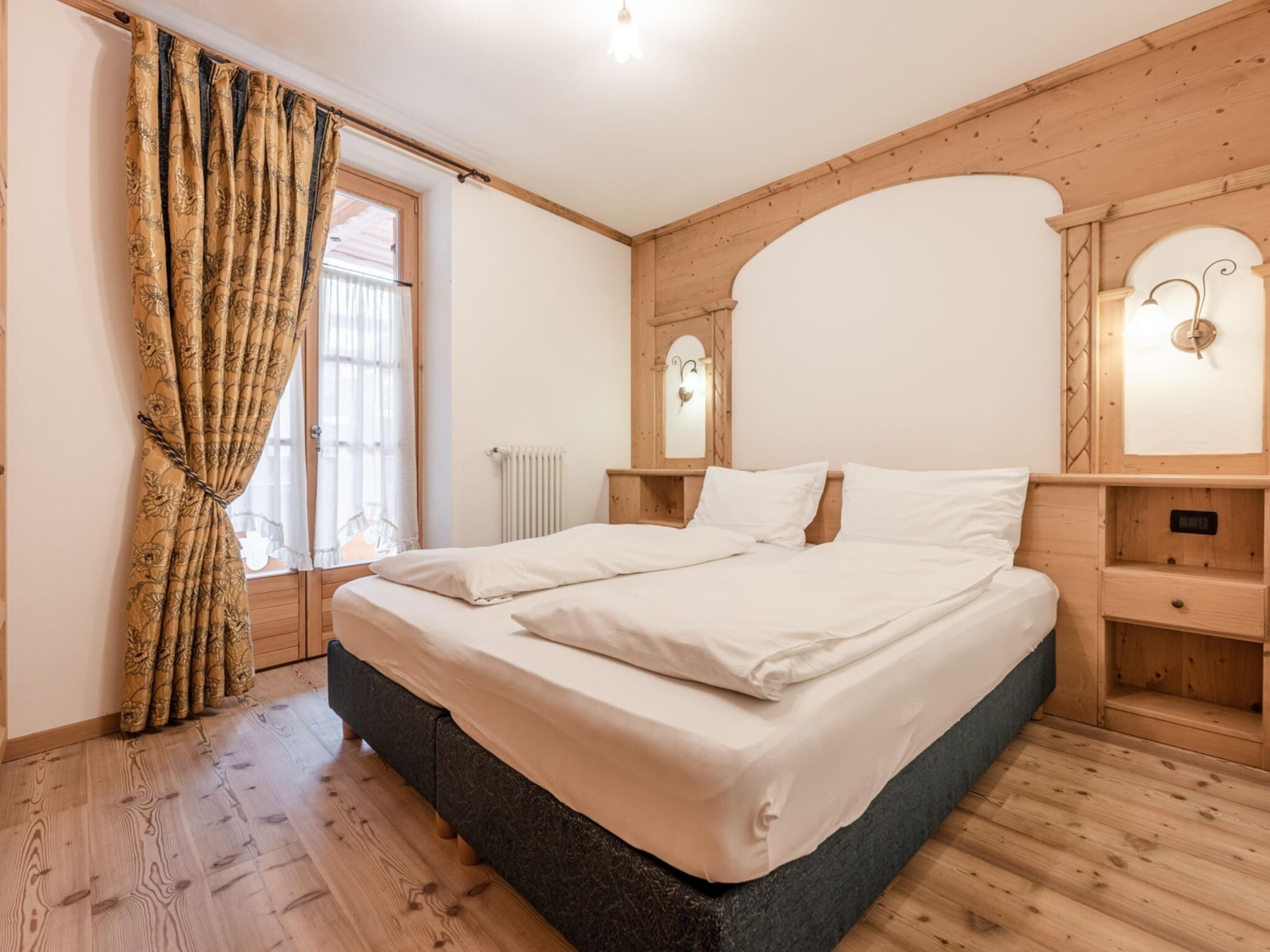 Chalet | 2 bedrooms, individually furnished