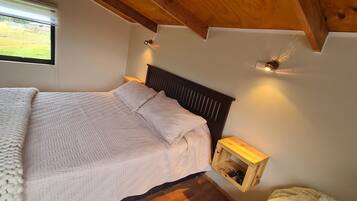 Casa panorâmica, vista para o rio, ao lado da montanha | 2 quartos, roupas de cama antialérgicas, frigobar, cofres nos quartos