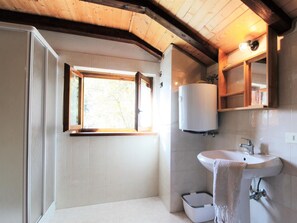 Chalet | Kamar mandi