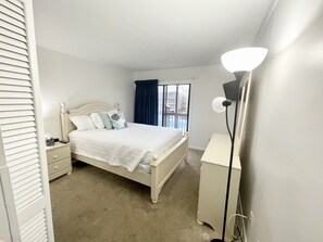 3 bedrooms, iron/ironing board, travel crib, free WiFi