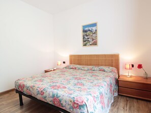Casa | 2 quartos, ferros/tábuas de passar roupa, roupa de cama