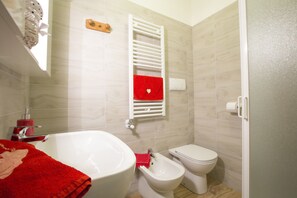 Villa | Bathroom
