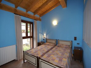 Casa | 2 habitaciones, muebles diferentes y ropa de cama 