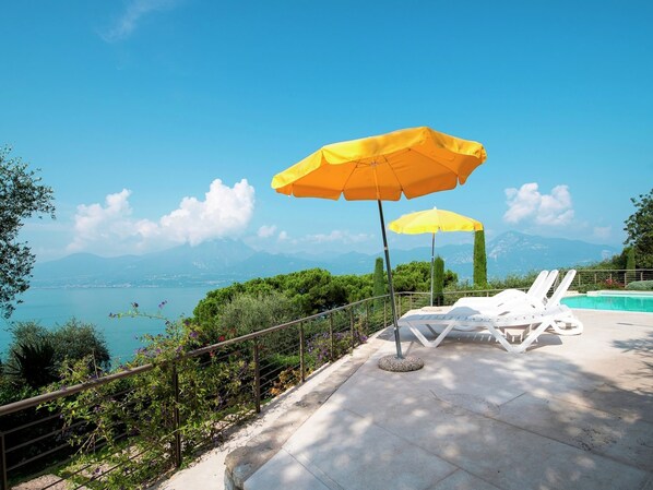 Hus | Basseng | Utendørsbasseng