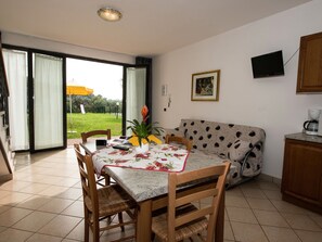 House | Dining - Belvilla by OYO Bottrigo A Retro (Bardolino)