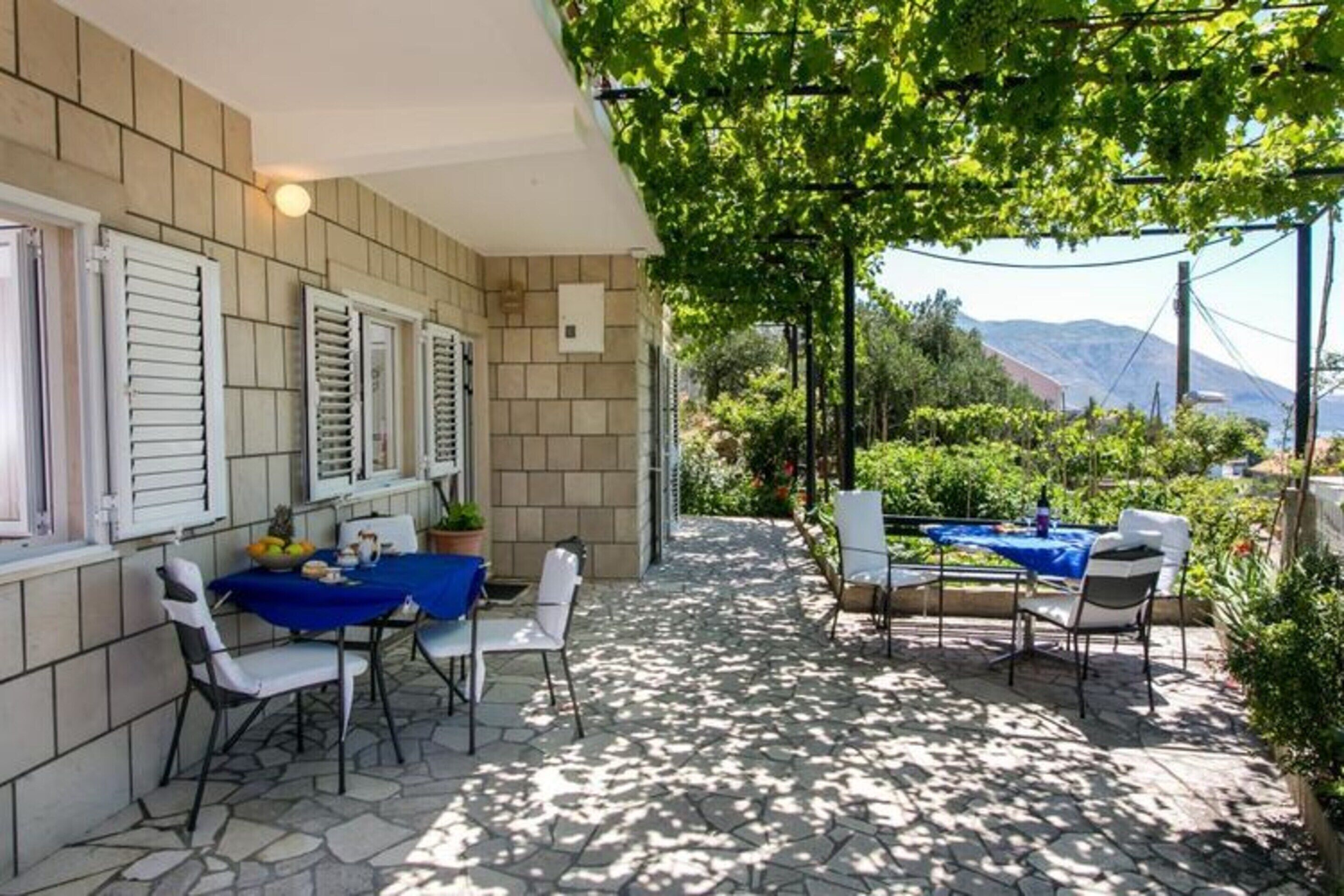 Apartment | Dining