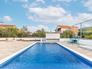 House | Pool